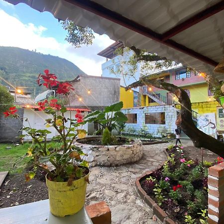 Garden House Hostal Baños Екстериор снимка
