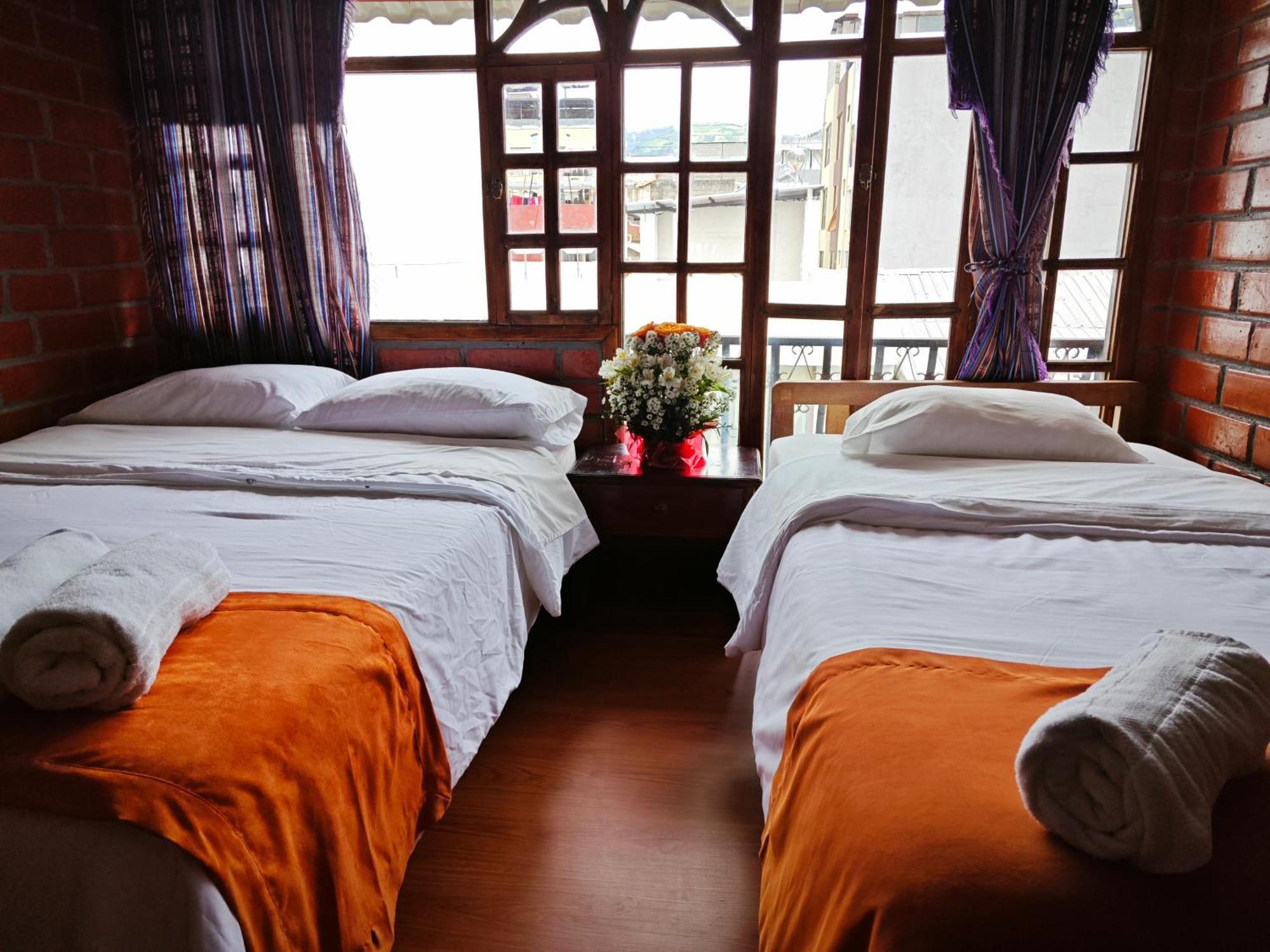 Garden House Hostal Baños Екстериор снимка