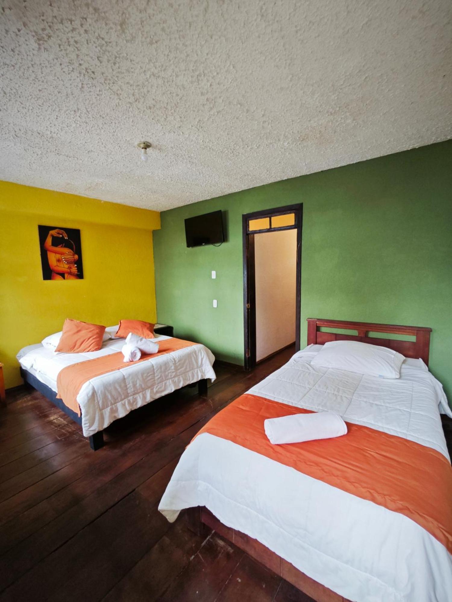 Garden House Hostal Baños Екстериор снимка