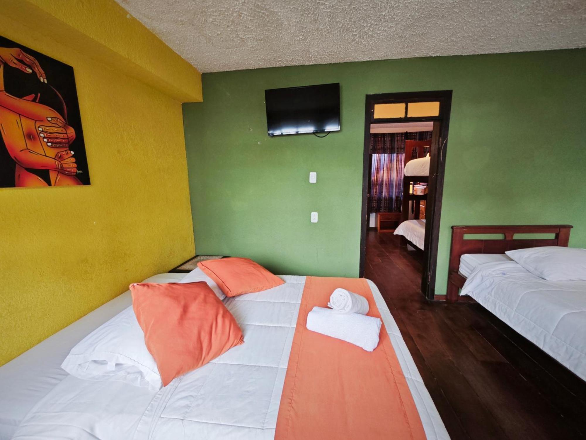 Garden House Hostal Baños Екстериор снимка
