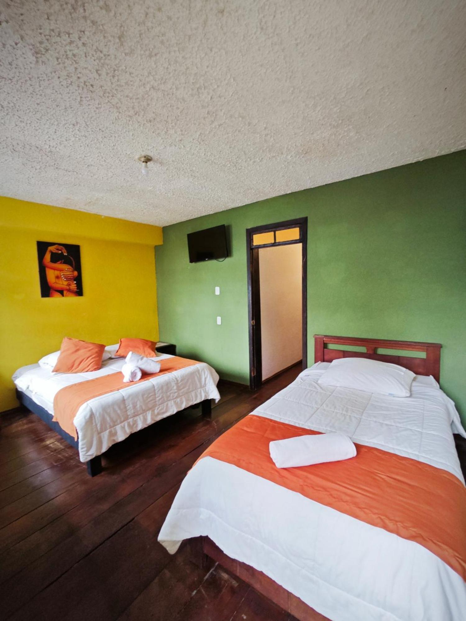 Garden House Hostal Baños Екстериор снимка