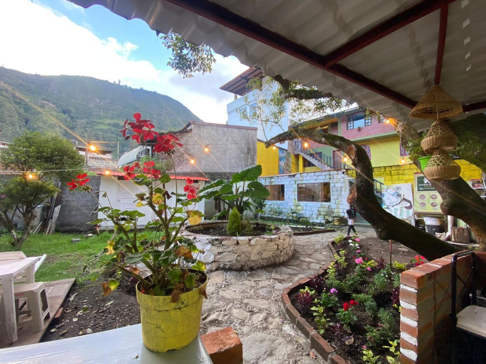 Garden House Hostal Baños Екстериор снимка