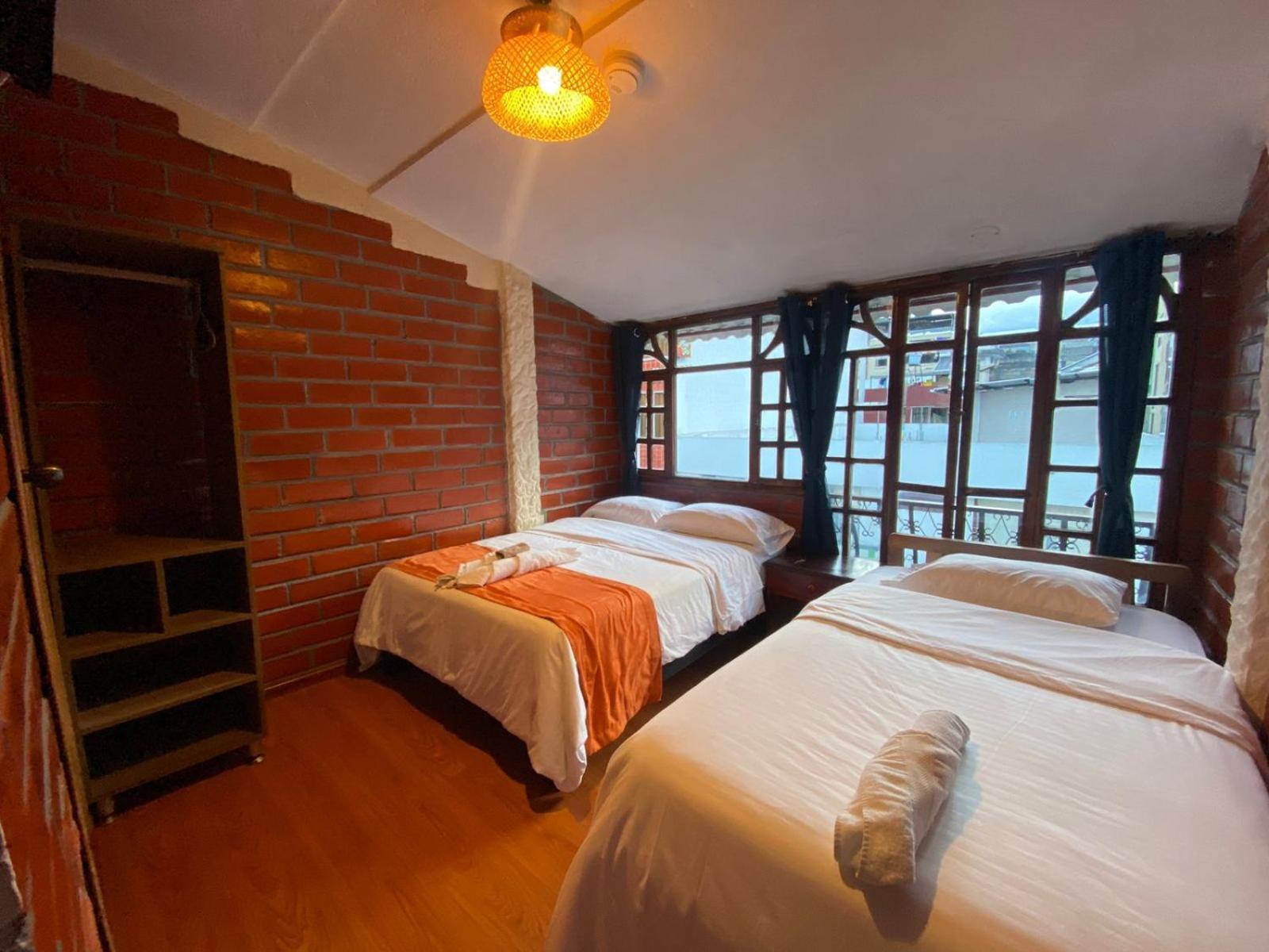 Garden House Hostal Baños Екстериор снимка