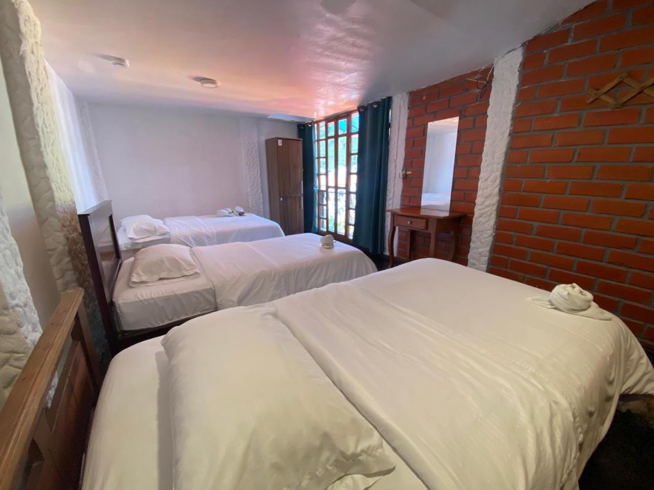 Garden House Hostal Baños Екстериор снимка