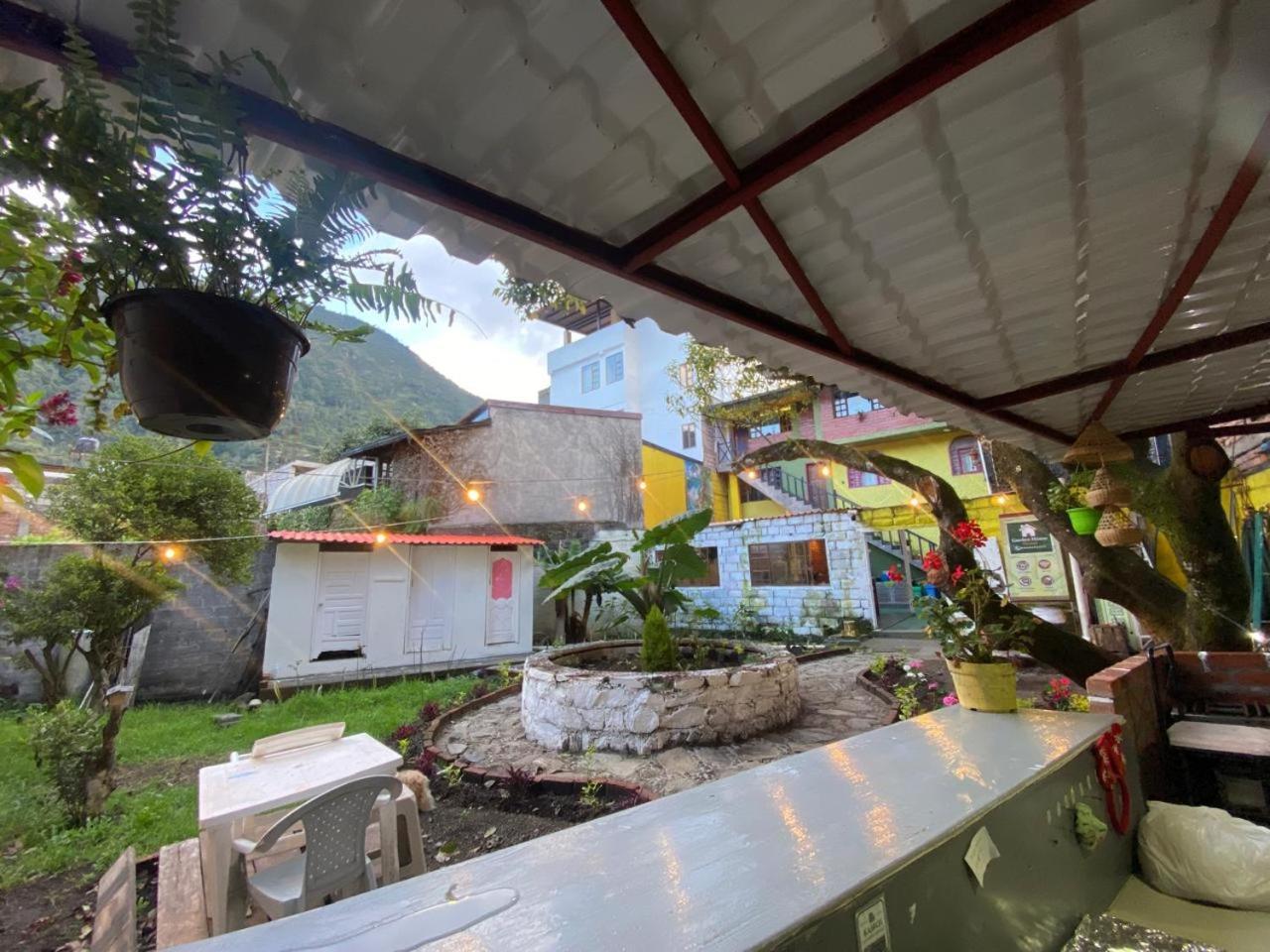 Garden House Hostal Baños Екстериор снимка