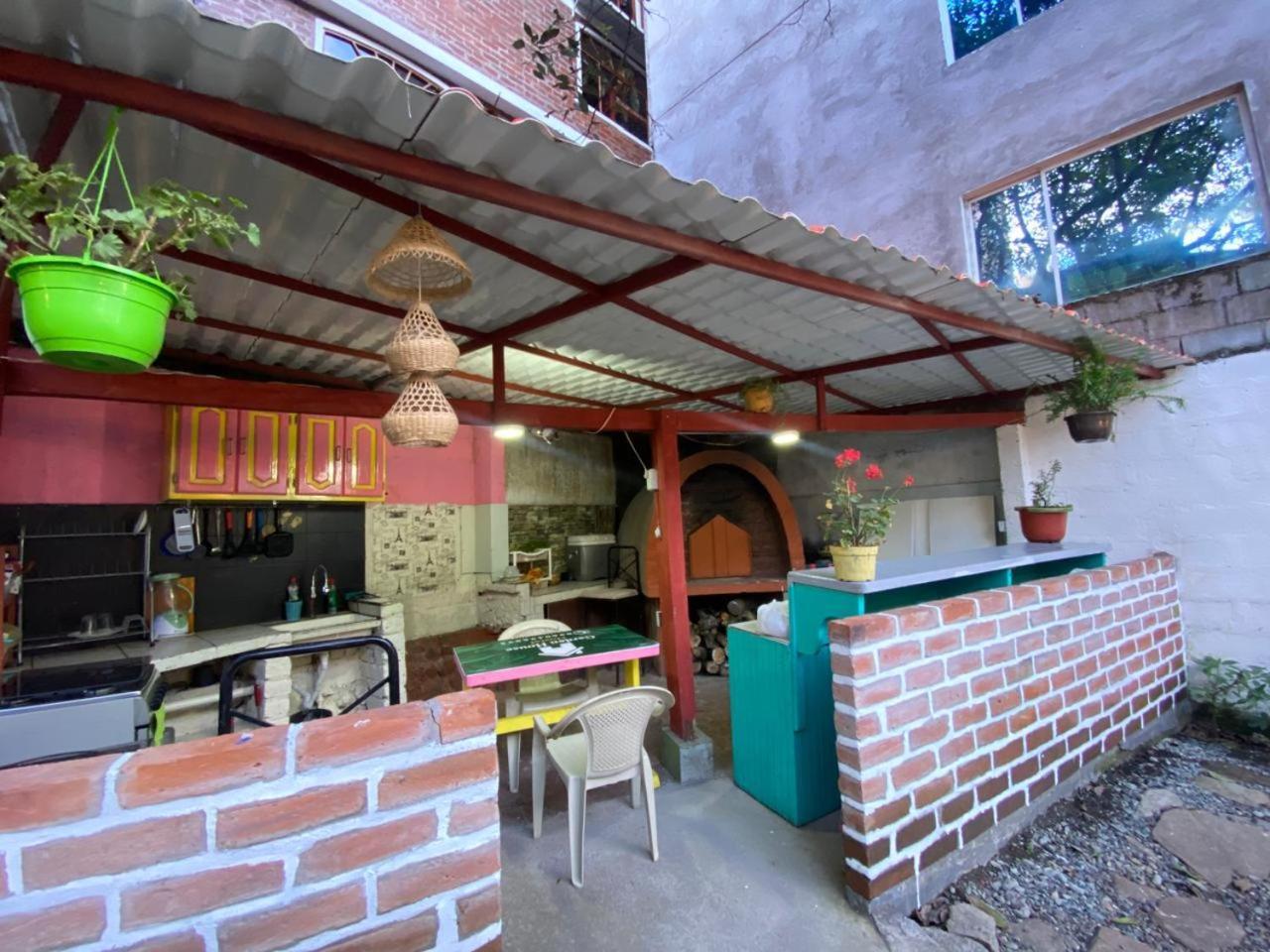 Garden House Hostal Baños Екстериор снимка