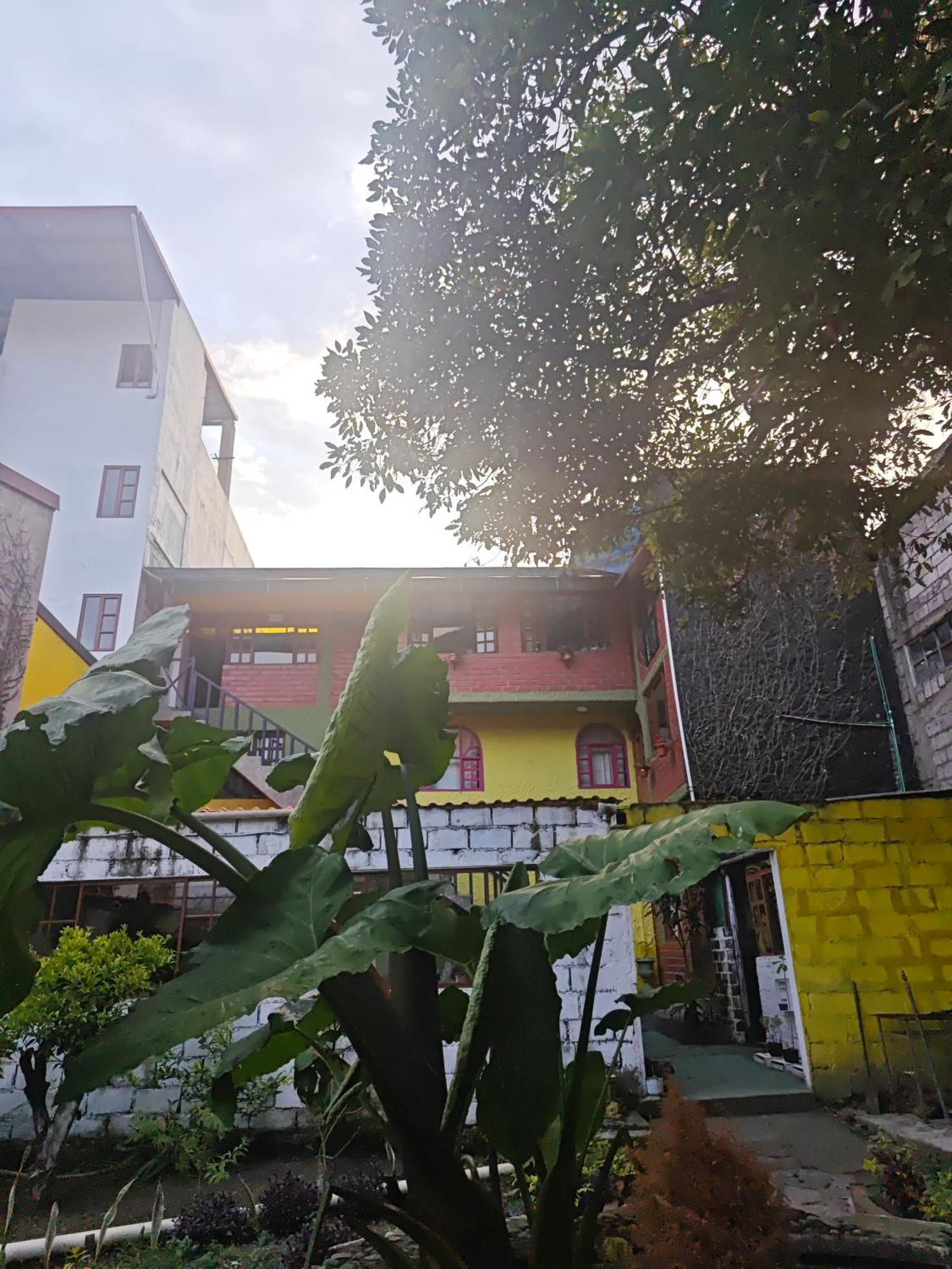 Garden House Hostal Baños Екстериор снимка