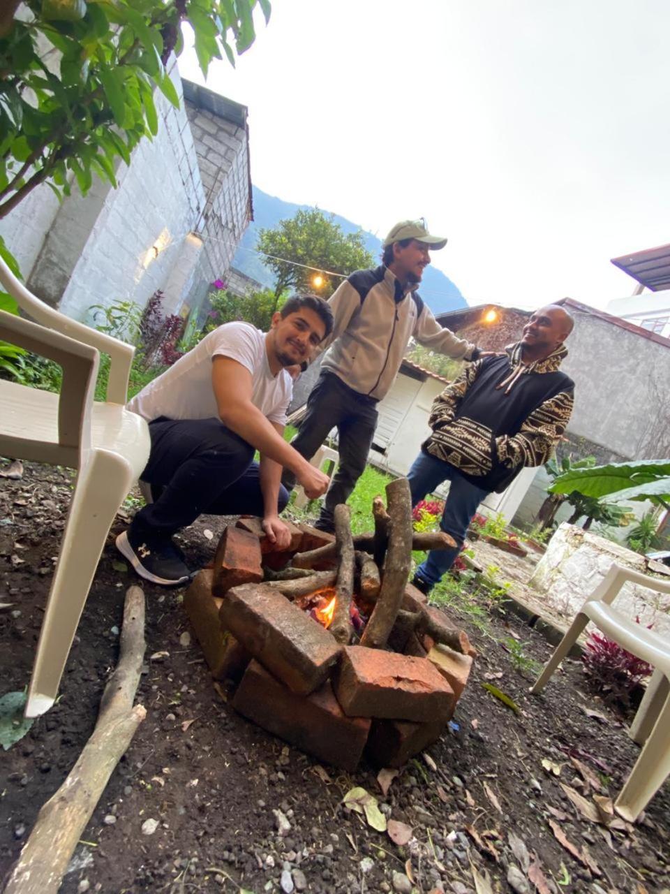 Garden House Hostal Baños Екстериор снимка