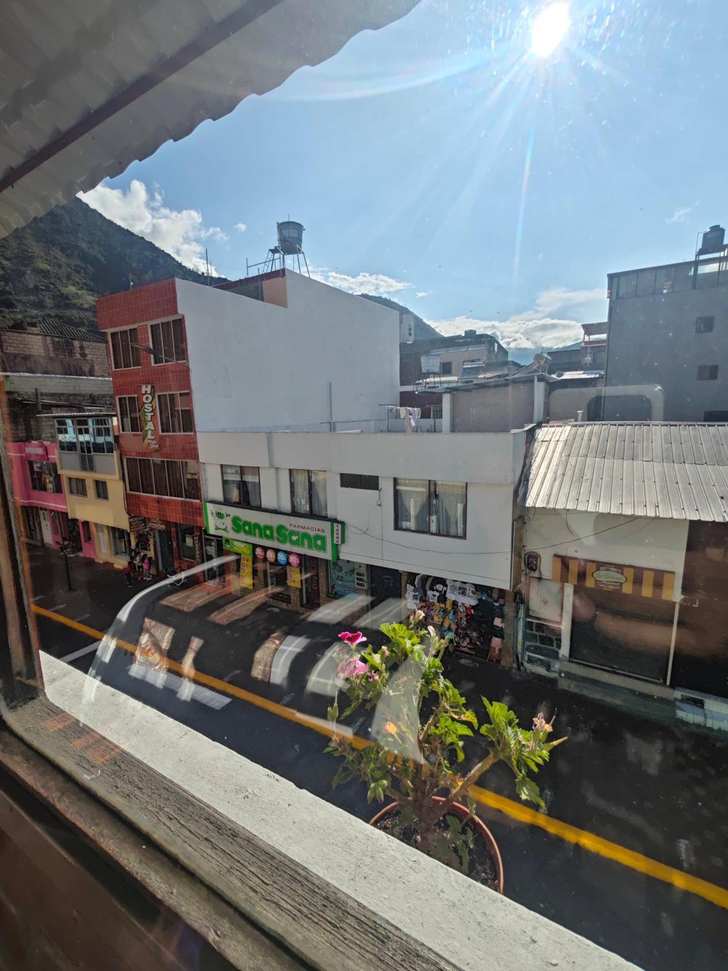 Garden House Hostal Baños Екстериор снимка